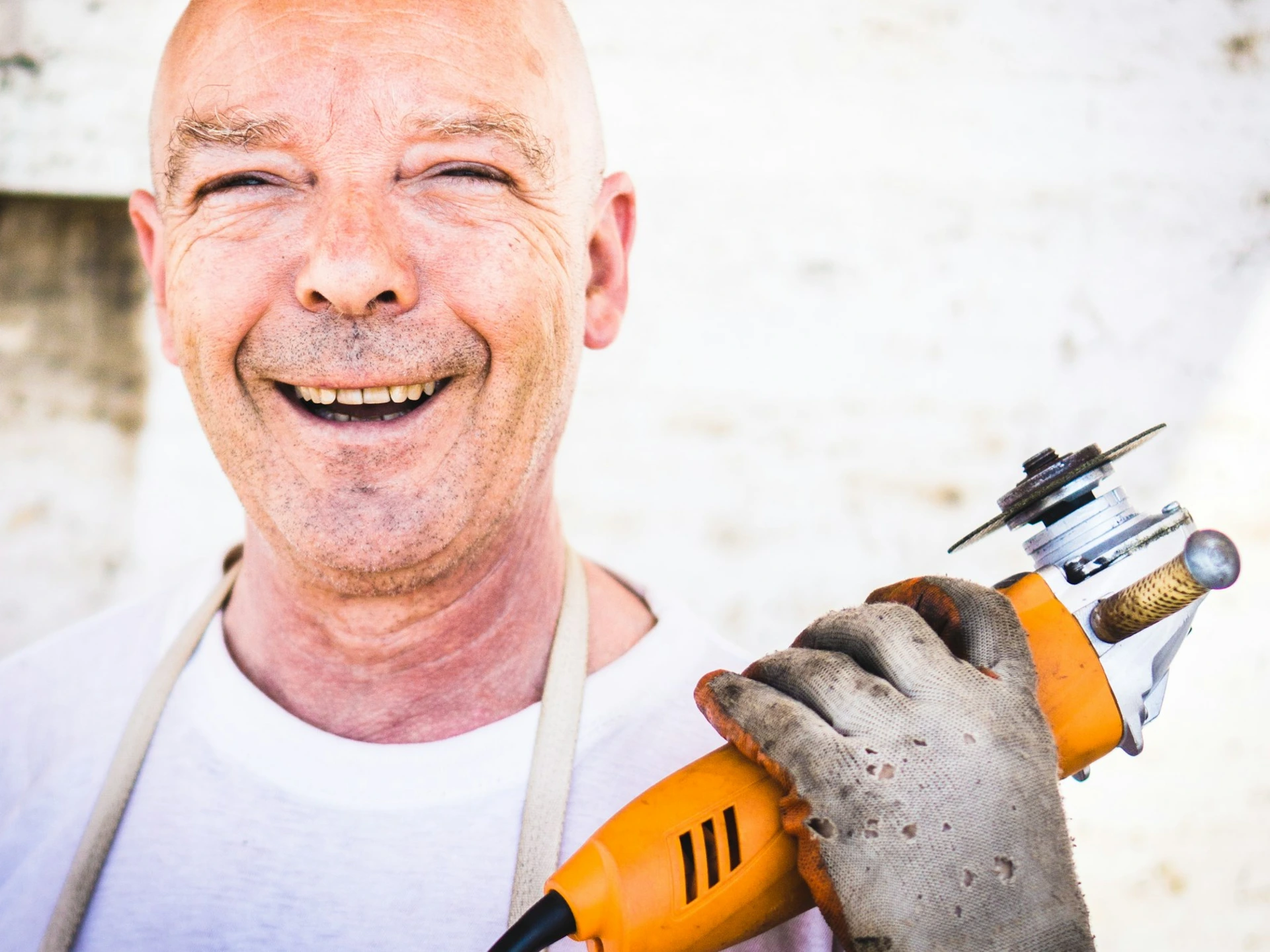 Craftsmen in South Tyrol with Odoo ERP on the tablet